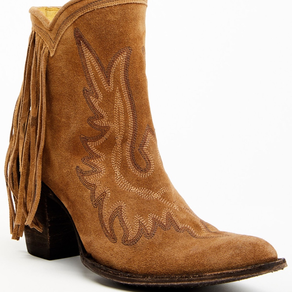 Old Gringo New Sheriff Brown boots.